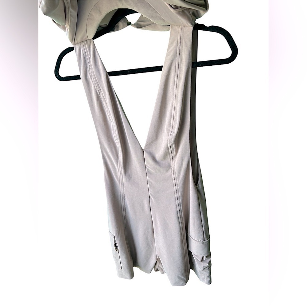Mistress Rocks Shorts Romper with short sleeve crop top size medium in pale pink - Picture 8 of 13